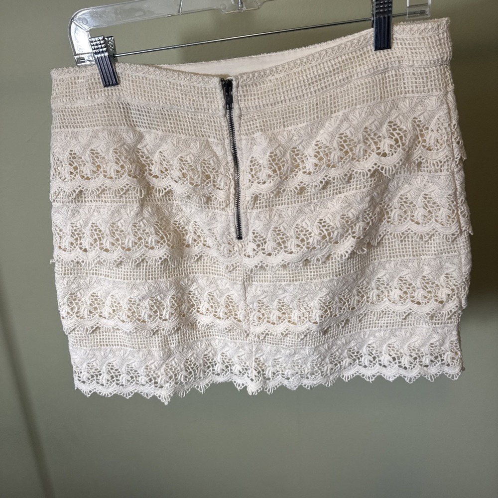 American Eagle Crocheted Skirt Size 12 Boho Tiered Lace Short Zip Ivory Cream - Picture 3 of 6